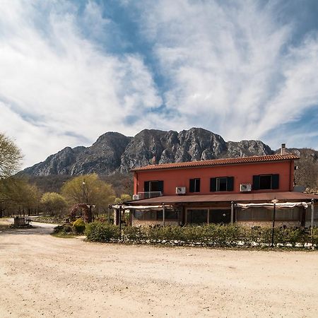 Locanda Belvedere Da Stefano Rocchetta a Volturno Luaran gambar